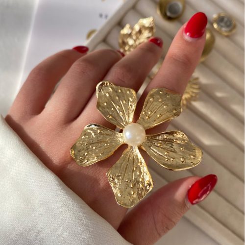 انگشتر گل طلایی ورشو