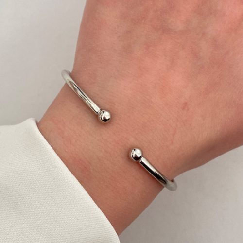 دستبند نقره ای دو گوی