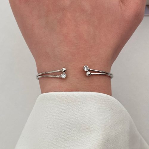 دستبند نقره ای چهار گوی نگینی