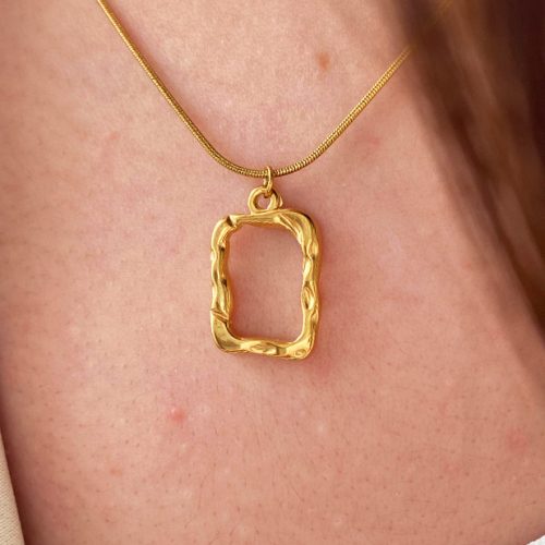 گردنبند مستطیل طلایی تو خالی استیل