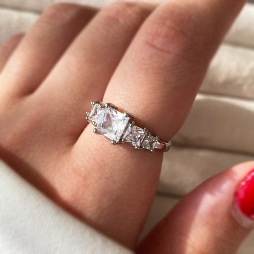 انگشتر نقره ای نگینی استیل