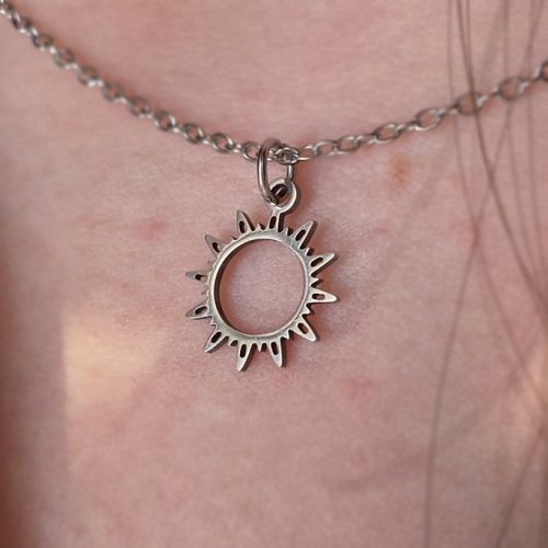 گردنبند خورشید نقره ای کوچک