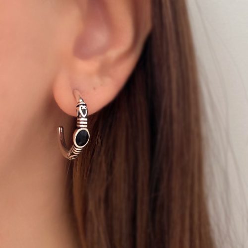 گوشواره خال مشکی ورشو هلالی سیاه قلم