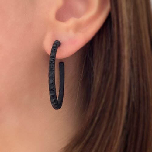 گوشواره دایره ای با نگین های مشکی