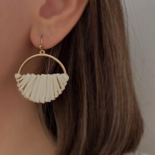 گوشواره دایره ای حصیری سفید