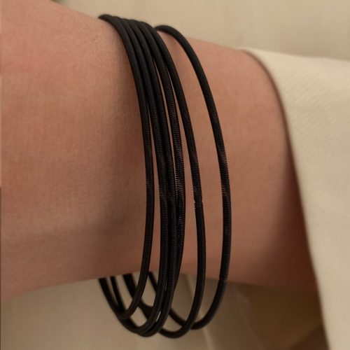 دستبند فنری مشکی ساده