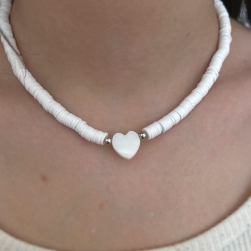 گردنبند-تابستانی-منجوقی-سفید-با-قلب-ساده