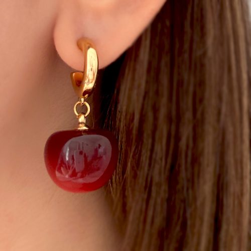 گوشواره آلبالویی قرمز و حلقه طلایی