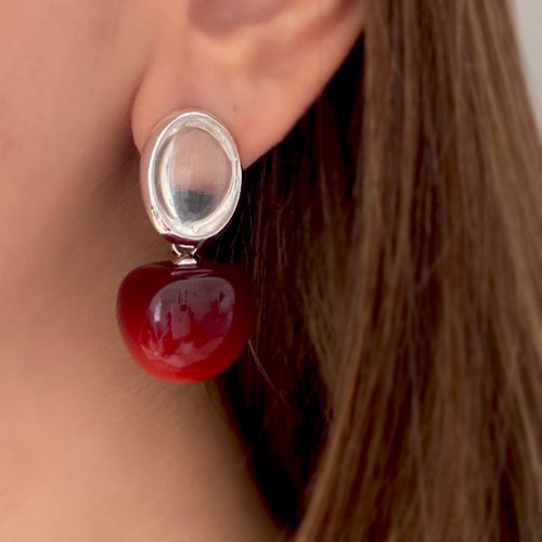 گوشواره آلبالویی قرمز و قاب نقره ای