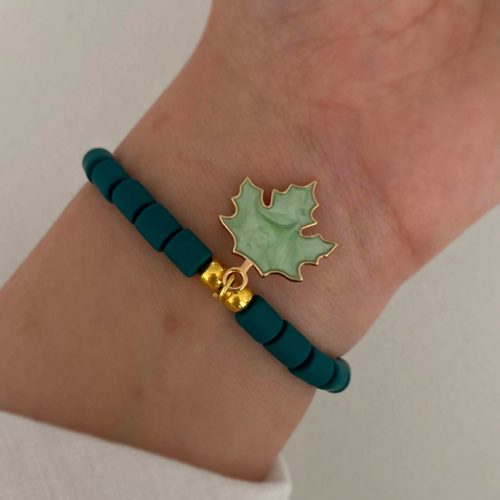 دستبند سبز مهره ای با پلاک برگ