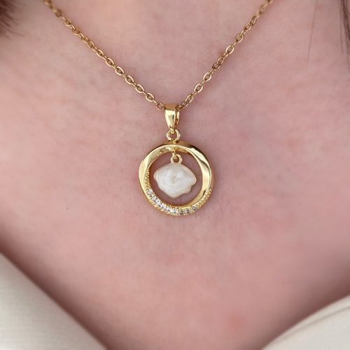 گردنبند دایره ای طلایی با سنگ سفید