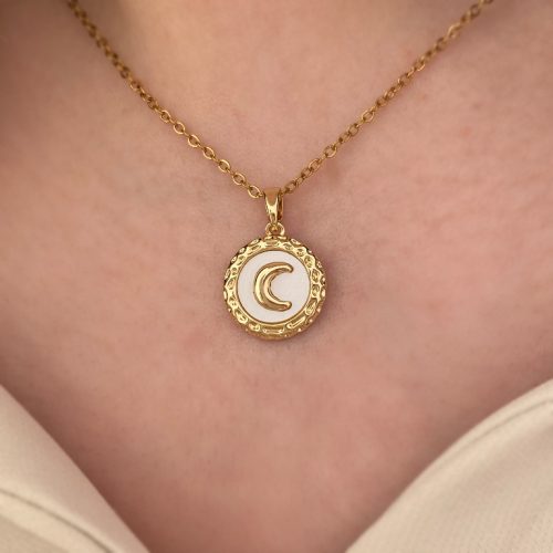گردنبند دایره ای ماه طلایی در قاب سفید