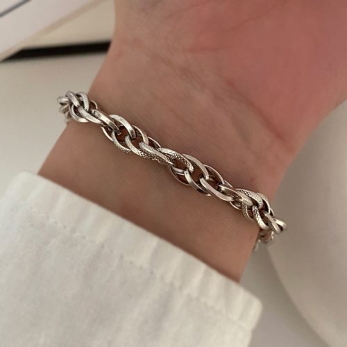 دستبند نقره ای طرح بیضی زنجیری