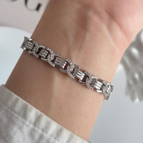 دستبند نگینی نقره ای طرح سی مینیمال