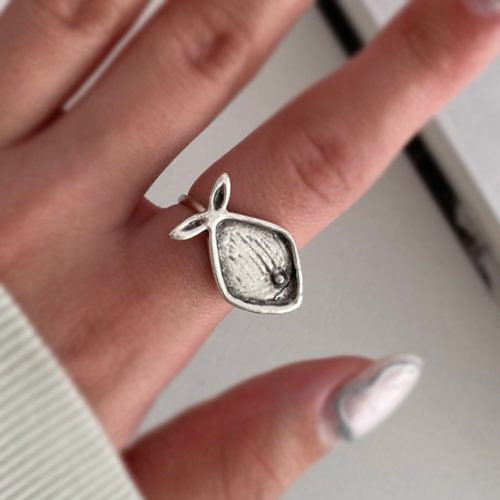 انگشتر ماهی نقره ای ساده ورشو سیاه قلم