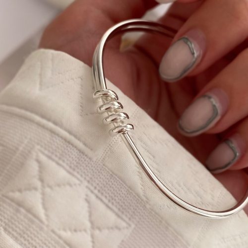 بنگل نقره ای مینیمال پیچک آب نقره