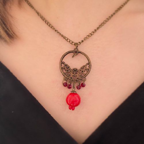 گردنبند یلدایی طرح دایره ی سنتی مسی و آویز انار قرمز