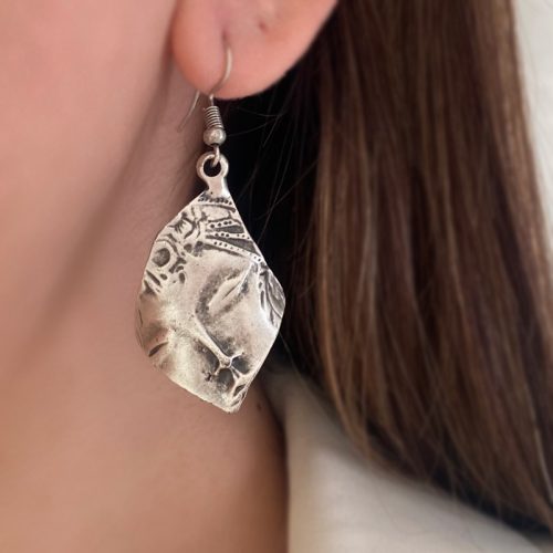 گوشواره ورشو طرح صورت لوزی نقره ای