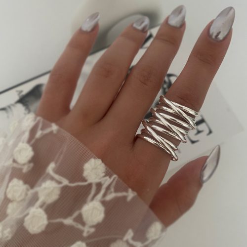 انگشتر پیچک بزرگ آب نقره